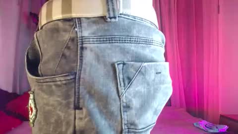 Scarlett online show from October 2025 03:40:02 AM