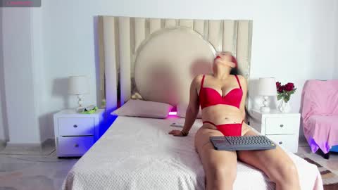 Snapshot of scarlettross_ chatting on February 2025 11:55:01 AM Scarlett Ross online show from February 2025 11:55:01 AM