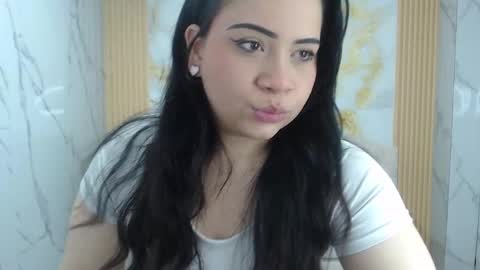 Snapshot of scarlettt_s chatting on November 2025 08:14:01 PM Scarlett online show from November 2025 08:14:01 PM