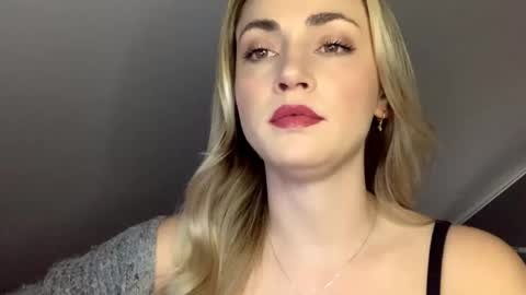 ScarlettxBlonde online show from May 2026 02:14:01 PM