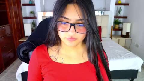 Snapshot of scarlleth_1 chatting on September 2025 12:05:02 PM scarllet online show from September 2025 12:05:02 PM