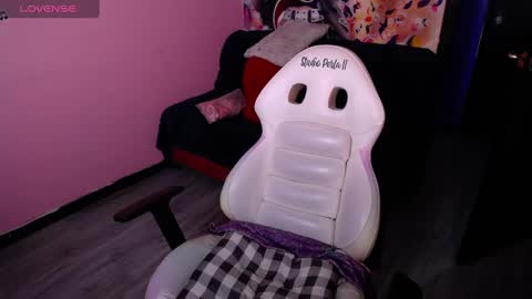 Snapshot of scarllett_bdsm chatting on February 2025 07:12:02 AM Scarllett online show from February 2025 07:12:02 AM