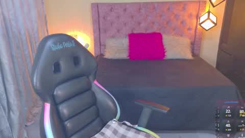 Scarllett online show from November 2025 10:26:01 PM