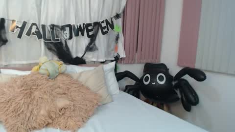 Snapshot of sccarlettjonnes chatting on October 2025 05:33:02 AM SCARLET online show from October 2025 05:33:02 AM