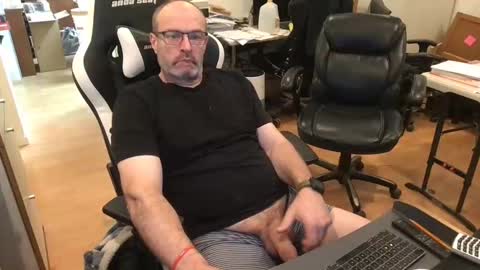 schief6218 online show from April 2026 12:39:01 PM