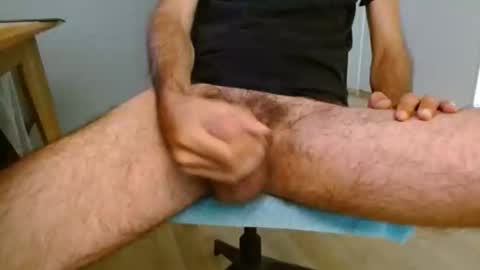 Snapshot of schnaebi13 chatting on September 2025 09:31:02 AM schnaebi13 online show from September 2025 09:31:02 AM