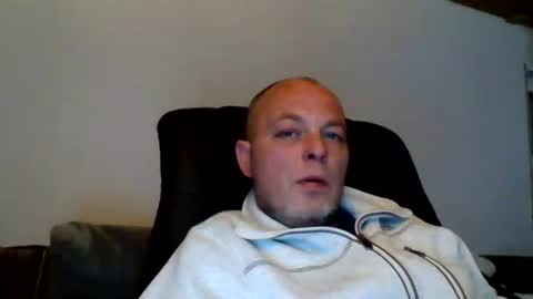 schnibschnab online show from October 2025 08:51:02 PM