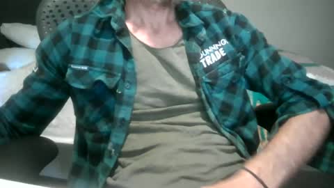 Snapshot of sclad83 chatting on June 2026 01:15:01 AM sclad83 online show from June 2026 01:15:01 AM
