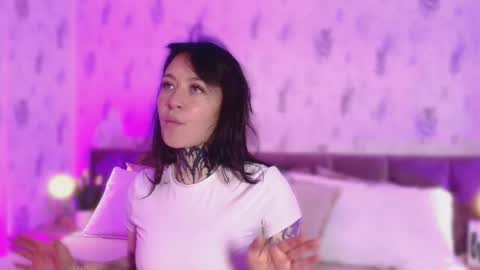 Scolw  online show from September 2025 08:02:02 PM