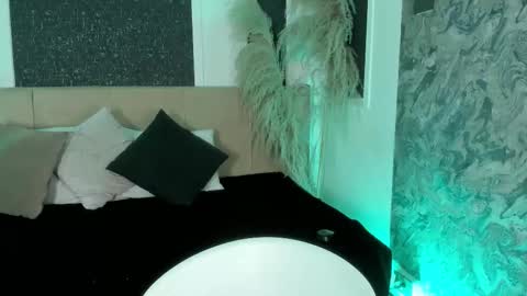 Scolw  online show from February 2026 12:20:01 PM