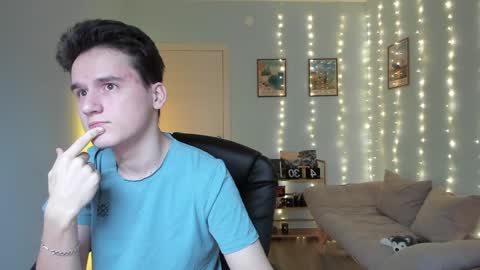 Snapshot of scooby_r chatting on December 2024 08:11:02 AM Thomas brunette and Alex blond online show from December 2024 08:11:02 AM