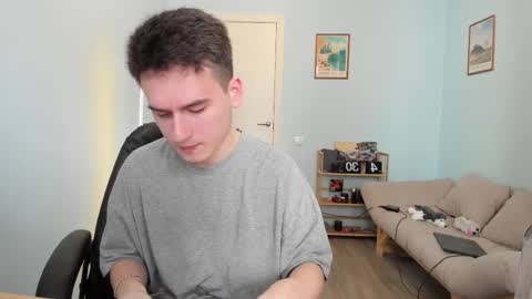 Snapshot of scooby_r chatting on February 2025 09:44:02 AM Thomas brunette and Alex blond online show from February 2025 09:44:02 AM