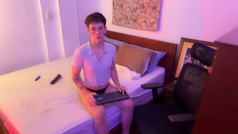 Snapshot of scoobysnack_ chatting on December 2025 01:34:01 AM ScoobySnack online show from December 2025 01:34:01 AM