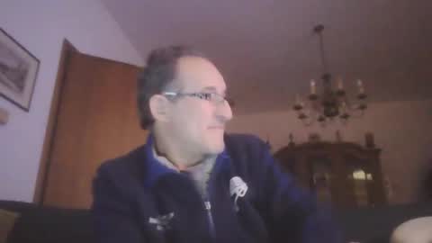 Snapshot of scotchwhieskie chatting on December 2024 10:57:02 PM scotchwhieskie online show from December 2024 10:57:02 PM