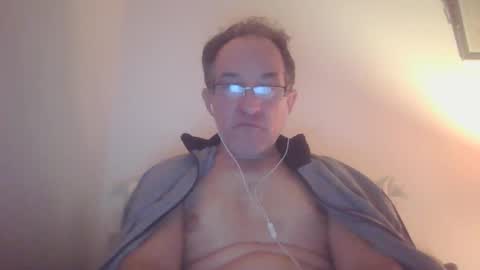 Snapshot of scotchwhieskie chatting on January 2025 11:33:02 PM scotchwhieskie online show from January 2025 11:33:02 PM
