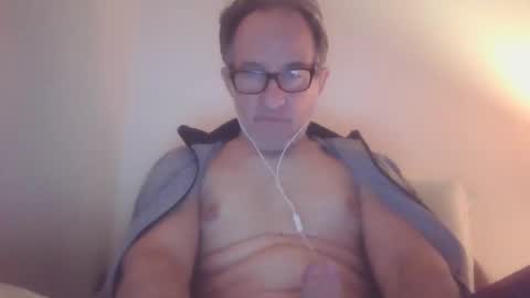 Snapshot of scotchwhieskie chatting on January 2025 11:37:02 PM scotchwhieskie online show from January 2025 11:37:02 PM