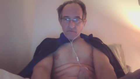 Snapshot of scotchwhieskie chatting on February 2025 10:52:02 PM scotchwhieskie online show from February 2025 10:52:02 PM