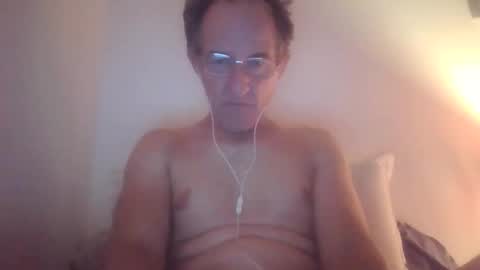 Snapshot of scotchwhieskie chatting on September 2025 09:58:01 PM scotchwhieskie online show from September 2025 09:58:01 PM