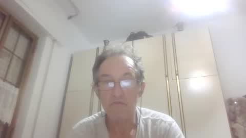 Snapshot of scotchwhieskie chatting on September 2025 06:52:01 PM scotchwhieskie online show from September 2025 06:52:01 PM