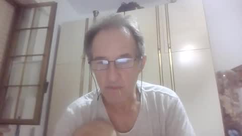 Snapshot of scotchwhieskie chatting on September 2025 06:31:02 PM scotchwhieskie online show from September 2025 06:31:02 PM