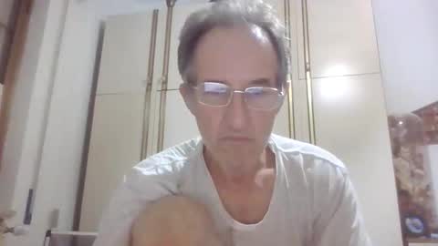 Snapshot of scotchwhieskie chatting on September 2025 06:54:01 PM scotchwhieskie online show from September 2025 06:54:01 PM