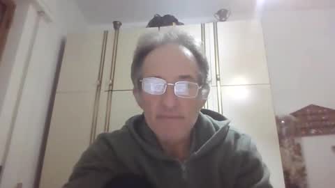 Snapshot of scotchwhieskie chatting on October 2025 07:01:01 PM scotchwhieskie online show from October 2025 07:01:01 PM