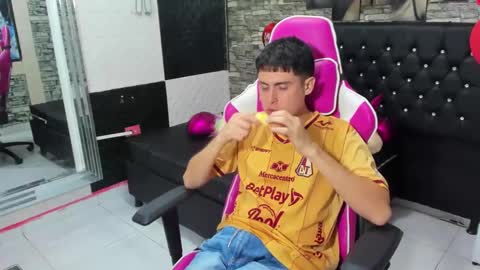 Snapshot of scott_fosterx chatting on September 2025 12:16:02 PM scott fosterx online show from September 2025 12:16:02 PM