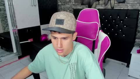 Snapshot of scott_fosterx chatting on September 2025 12:29:01 PM scott fosterx online show from September 2025 12:29:01 PM