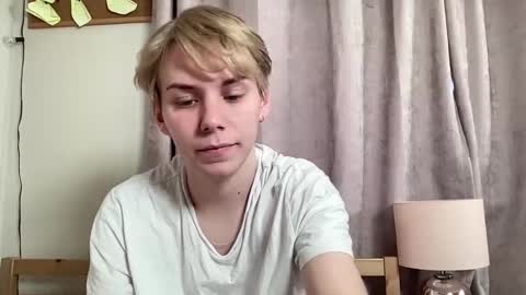 Snapshot of scottish_twink01 chatting on September 2025 04:09:02 PM danny online show from September 2025 04:09:02 PM