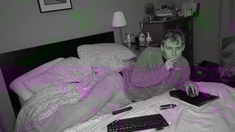 Snapshot of scottish_twink01 chatting on November 2025 03:12:01 PM danny online show from November 2025 03:12:01 PM