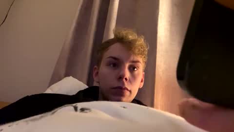 Snapshot of scottish_twink01 chatting on November 2025 03:06:02 AM danny online show from November 2025 03:06:02 AM