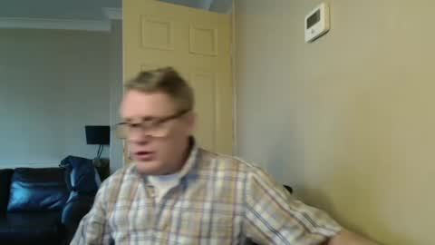 Snapshot of scottsman214 chatting on January 2025 12:50:02 PM James online show from January 2025 12:50:02 PM