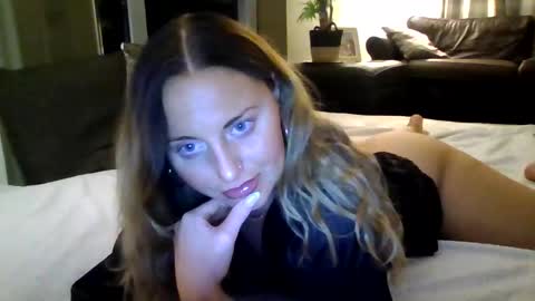 Snapshot of scouse_lexi chatting on September 2025 09:37:01 PM Scouse Lexi online show from September 2025 09:37:01 PM