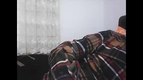 Snapshot of screw2 chatting on December 2024 11:33:02 AM Evren online show from December 2024 11:33:02 AM