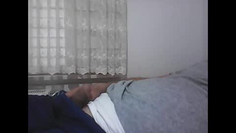 Snapshot of screw2 chatting on January 2025 12:53:02 PM Evren online show from January 2025 12:53:02 PM