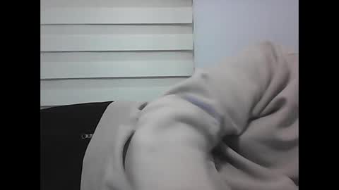 Snapshot of screw2 chatting on February 2025 05:37:01 PM Evren online show from February 2025 05:37:01 PM