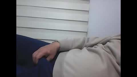 Snapshot of screw2 chatting on February 2025 09:19:02 PM Evren online show from February 2025 09:19:02 PM