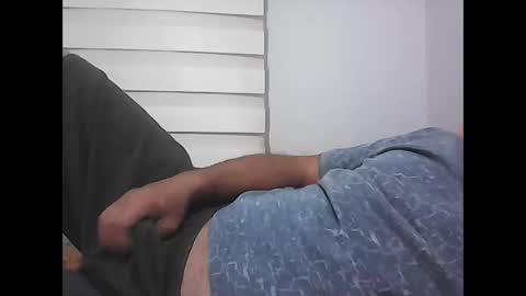 Snapshot of screw2 chatting on September 2025 06:35:02 PM Evren online show from September 2025 06:35:02 PM