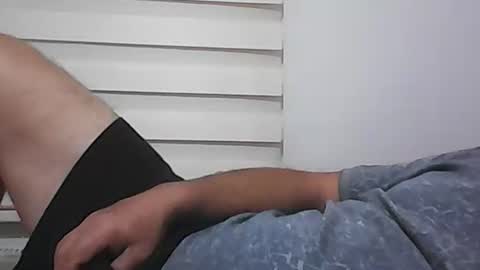 Snapshot of screw2 chatting on October 2025 06:19:01 PM Evren online show from October 2025 06:19:01 PM