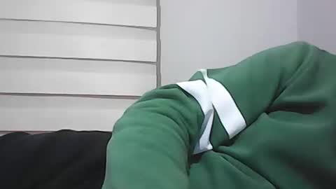 Snapshot of screw2 chatting on October 2025 06:23:01 PM Evren online show from October 2025 06:23:01 PM