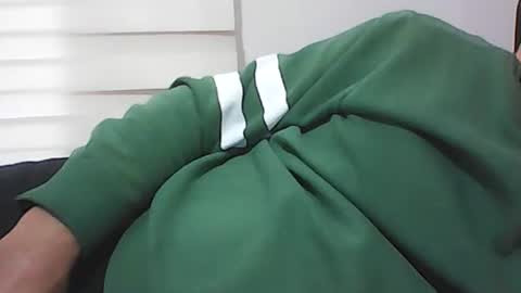 Snapshot of screw2 chatting on November 2025 11:34:02 AM Evren online show from November 2025 11:34:02 AM