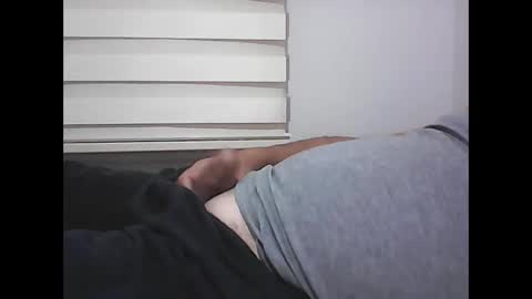 Snapshot of screw2 chatting on November 2025 06:52:02 PM Evren online show from November 2025 06:52:02 PM