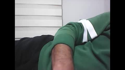 Snapshot of screw2 chatting on November 2025 06:52:01 PM Evren online show from November 2025 06:52:01 PM