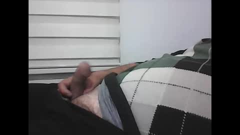 Snapshot of screw2 chatting on January 2026 06:43:02 PM Evren online show from January 2026 06:43:02 PM