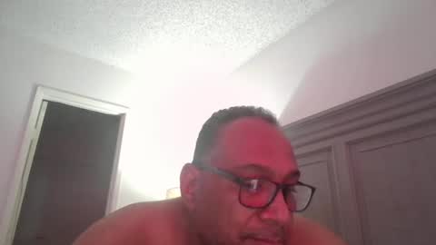 sdblkmale2131 online show from September 2025 04:20:02 PM