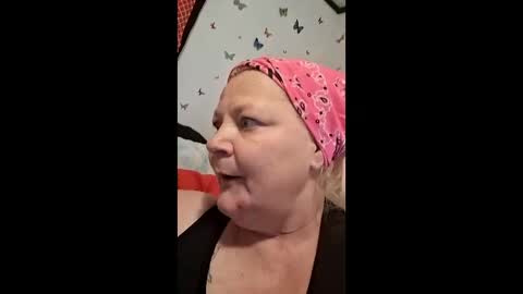 Snapshot of sdrachels53 chatting on April 2026 01:38:01 PM sdrachels53 online show from April 2026 01:38:01 PM