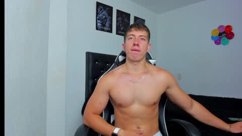 Snapshot of sean_brownx chatting on February 2025 02:37:01 PM Sean online show from February 2025 02:37:01 PM