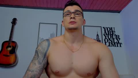 Snapshot of sean_carrera69 chatting on January 2025 11:29:01 PM Sean Carrera online show from January 2025 11:29:01 PM