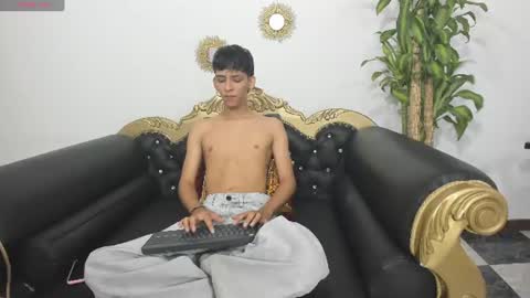 Sebastian Alvarez online show from June 2026 07:27:02 PM
