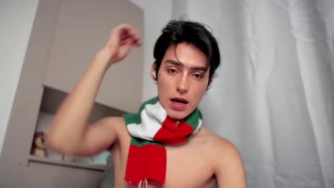 Snapshot of sebas_rosse chatting on December 2024 11:57:02 PM sebastian online show from December 2024 11:57:02 PM
